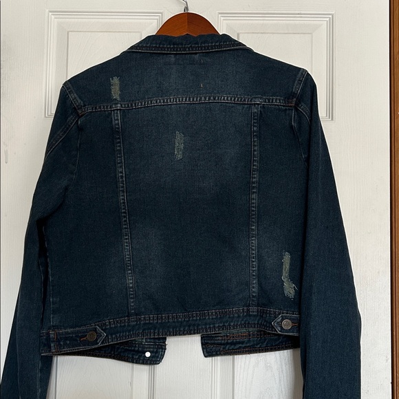 Classic Denim Distressed Jacket - Picture 7 of 9